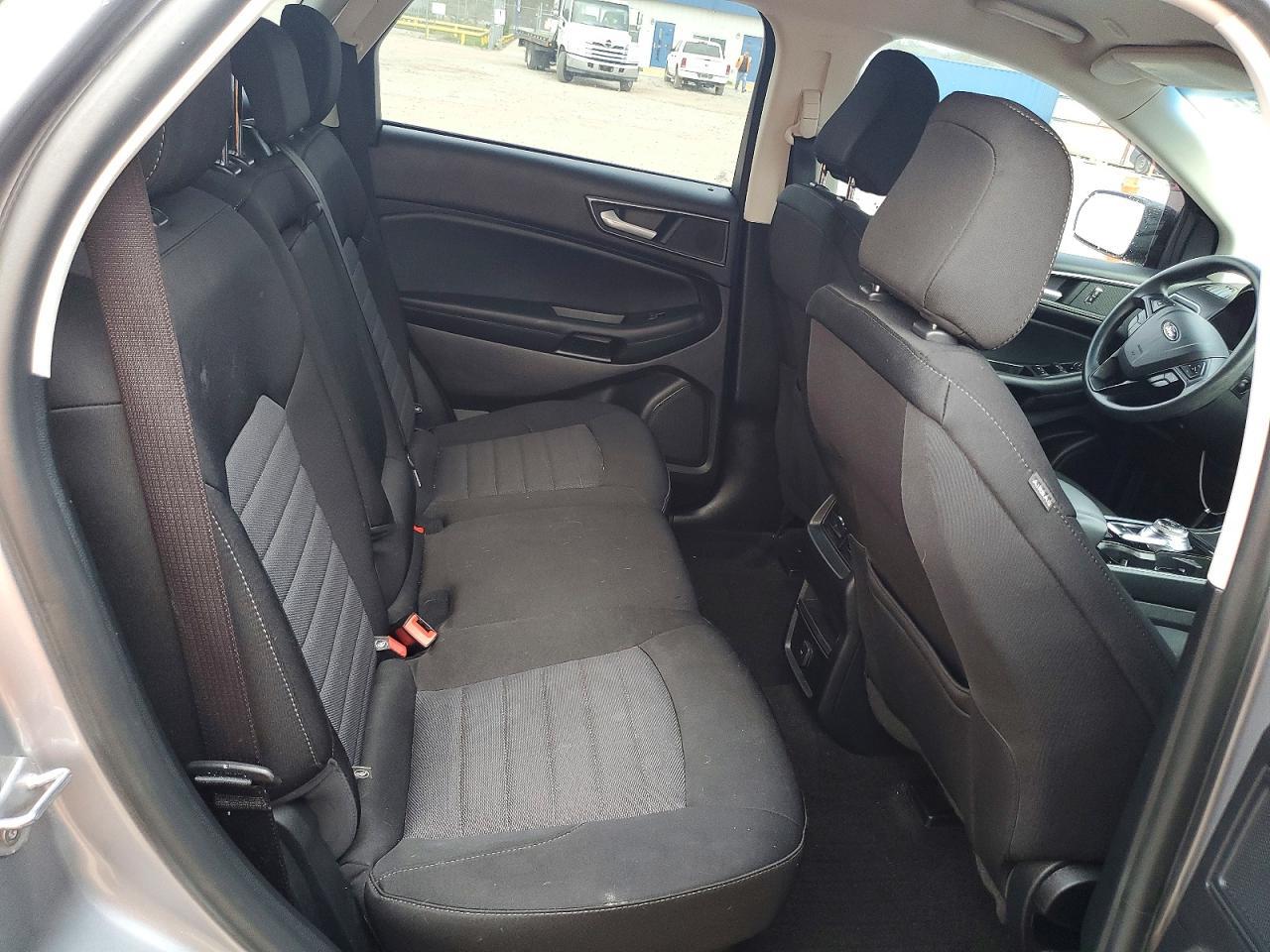 2020 Ford Edge se