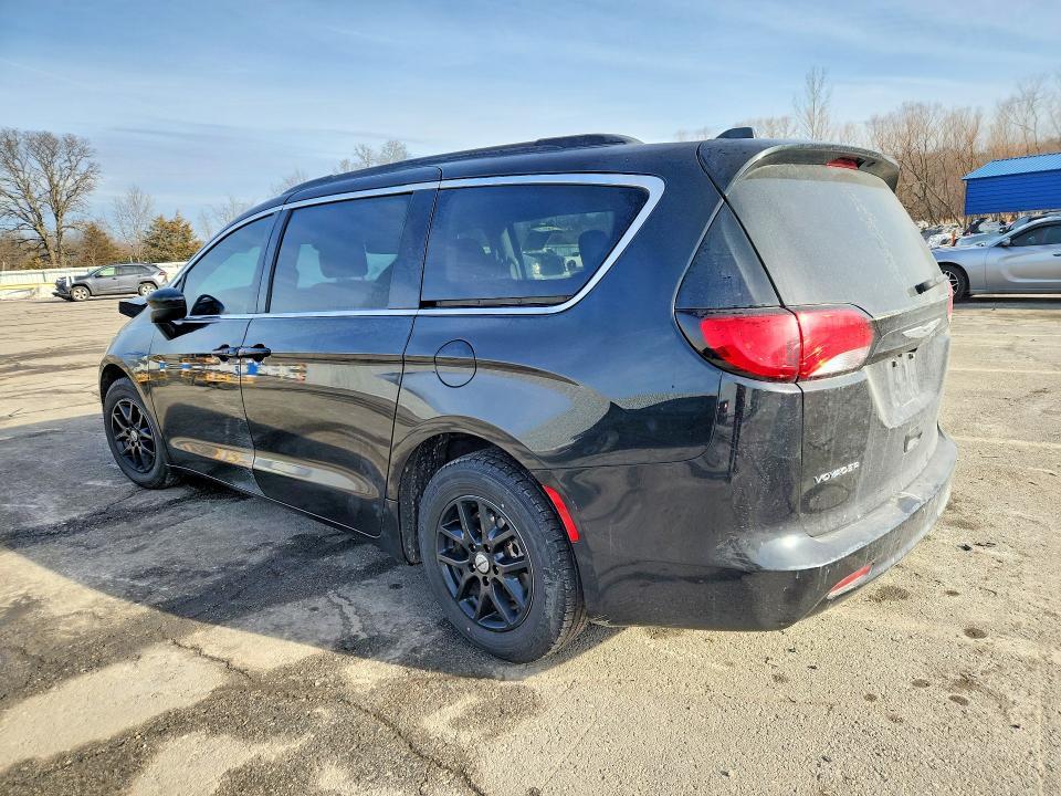 2021 Chrysler Voyager lxi