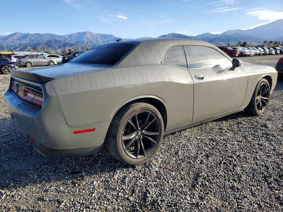 2018 Dodge Challenger sxt