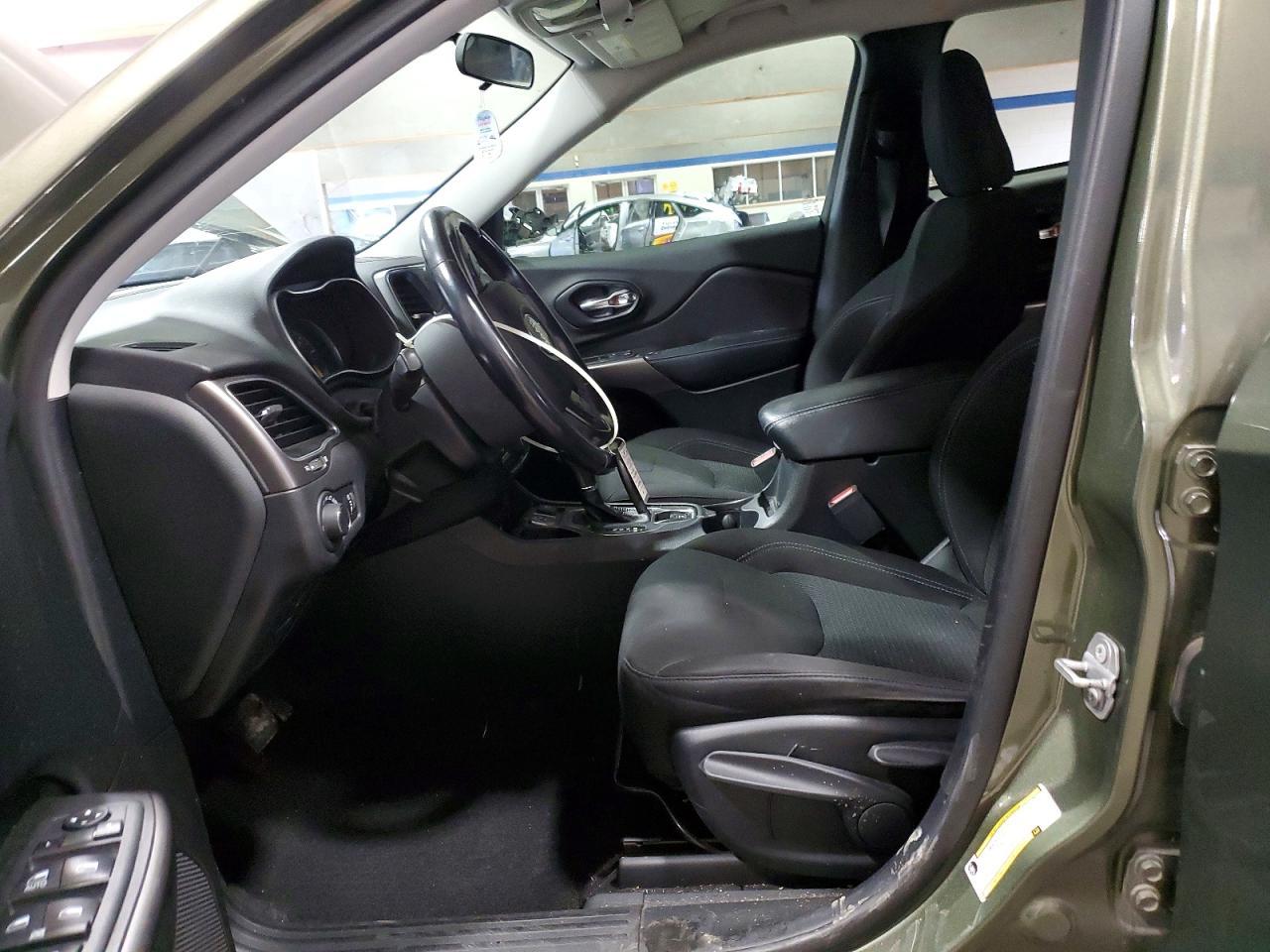 2020 Jeep Cherokee Latitude