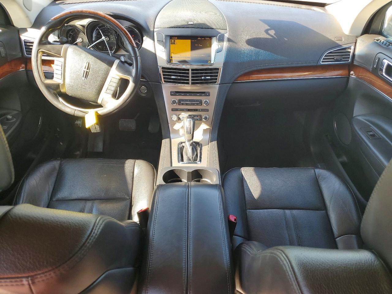 2010 Lincoln MKT