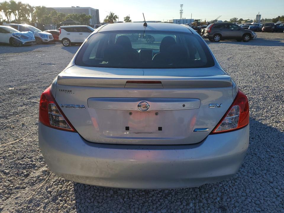 2014 Nissan Versa s