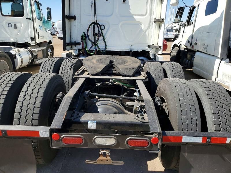 2021 Freightliner Cascadia 126 Semi Truck