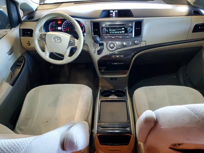2011 Toyota Sienna le