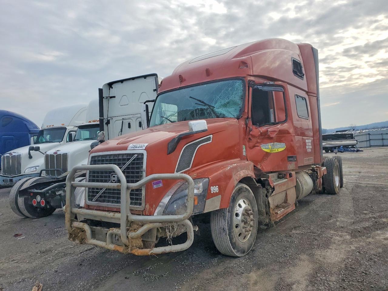 2018 Volvo VNL Semi Truck