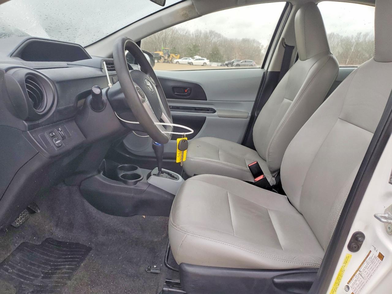 2014 Toyota Prius c