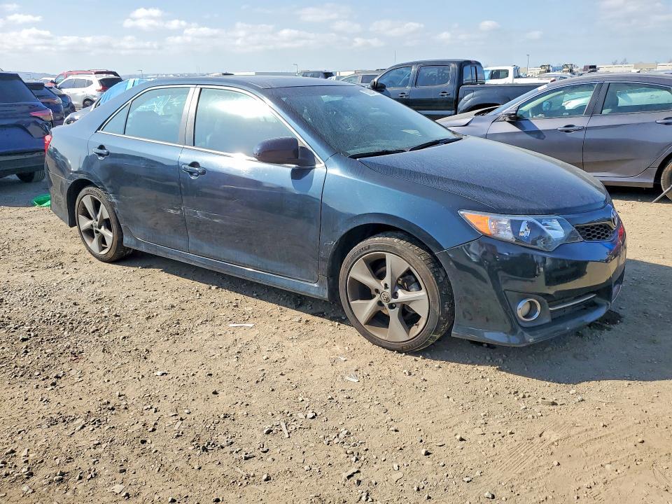 2014 Toyota Camry se