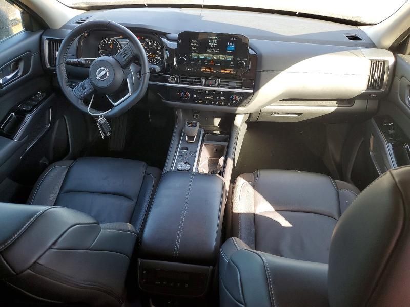 2024 Nissan Pathfinder sl