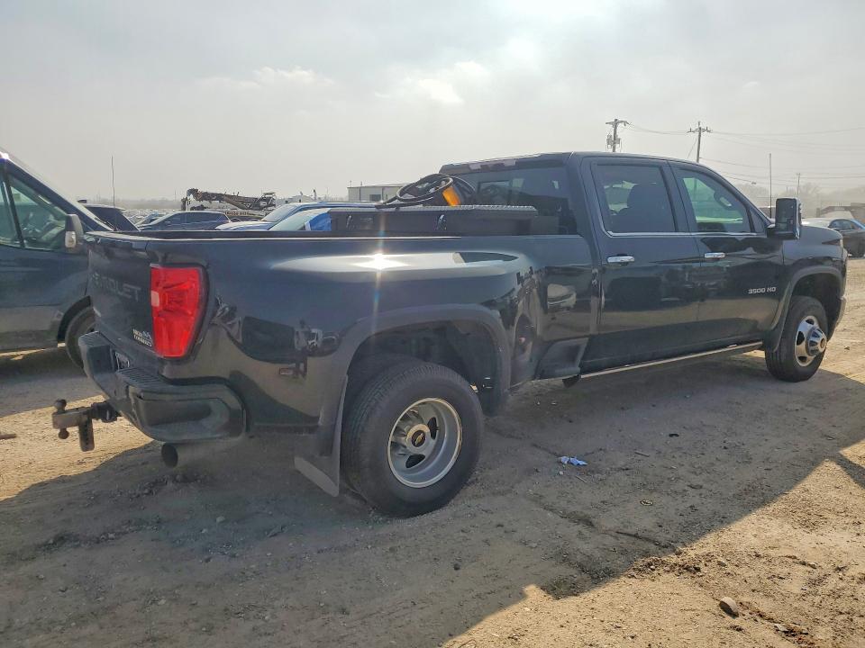 2022 Chevrolet Silverado K3500 High Country