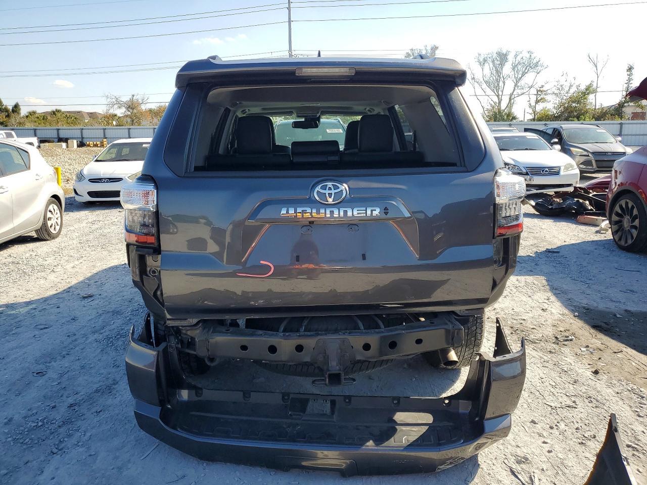 2021 Toyota 4runner SR5