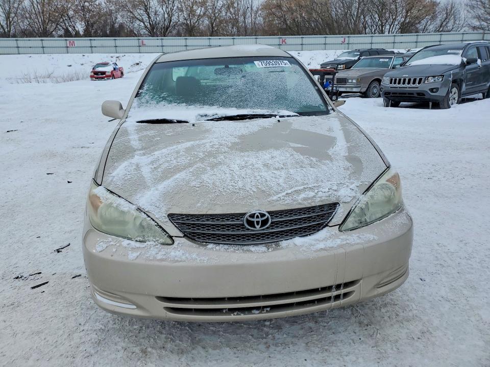 2004 Toyota Camry le