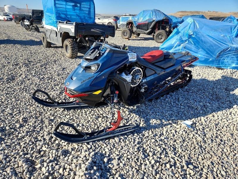 2025 Skidoo 2025 Skidoo Summit