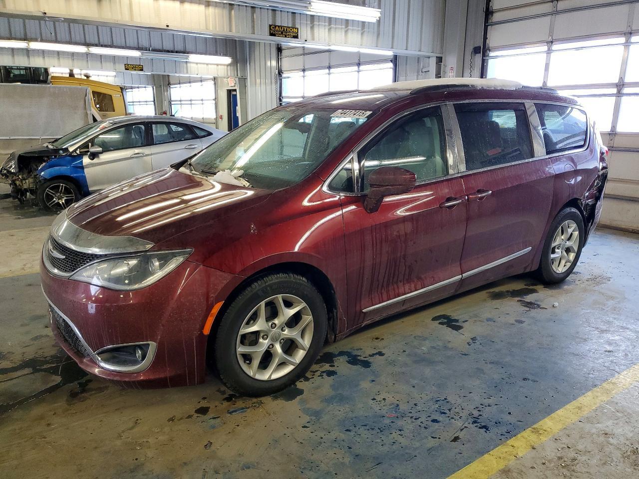 2017 Chrysler Pacifica Touring l