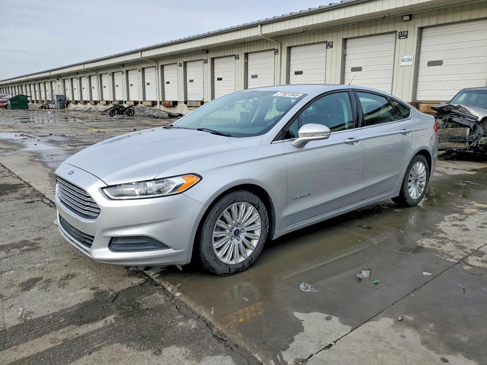 2016 Ford Fusion se Hybrid