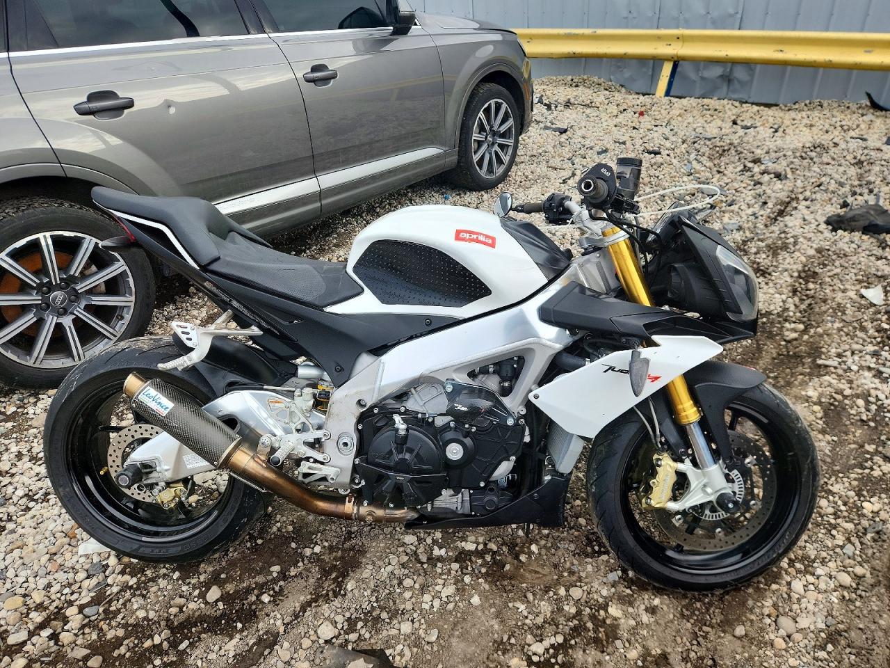 2014 Aprilia Tuono VR4