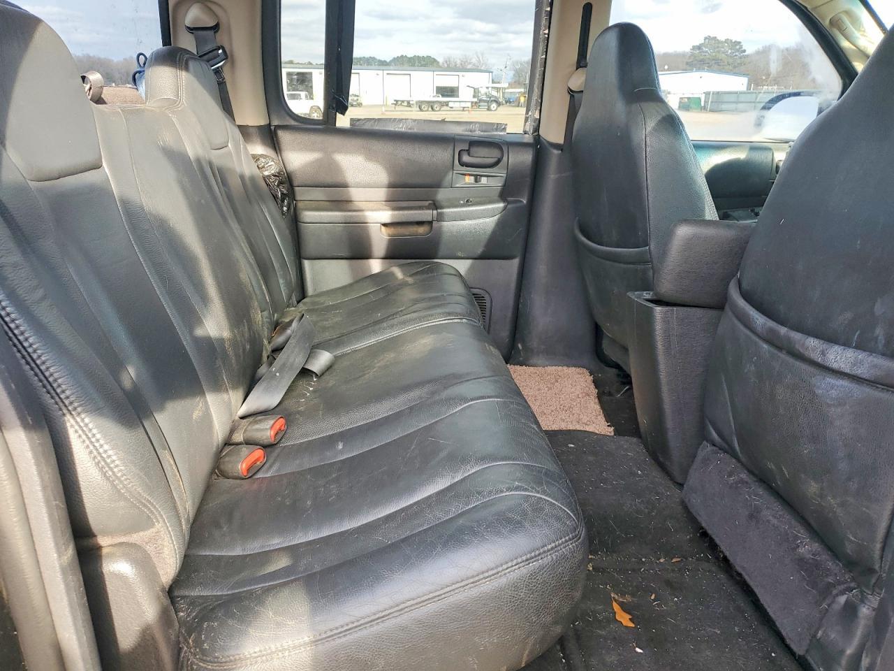 2001 Dodge Dakota Quattro