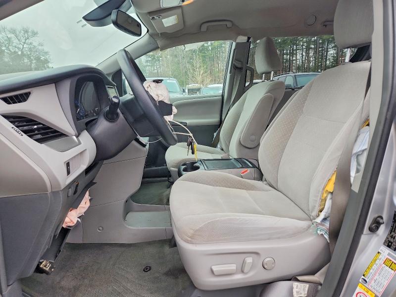 2018 Toyota Sienna le 8-passenger