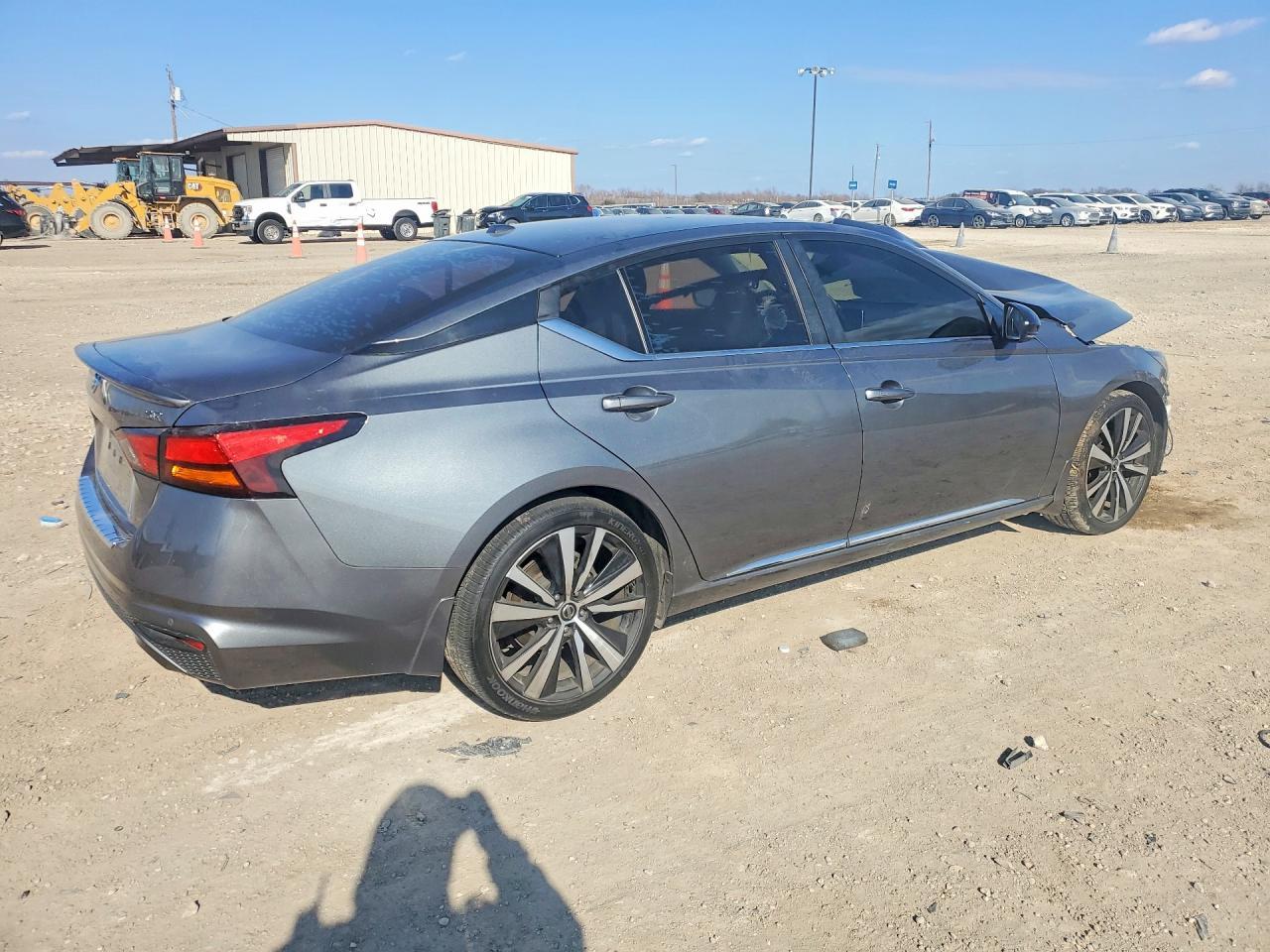 2020 Niss Altima