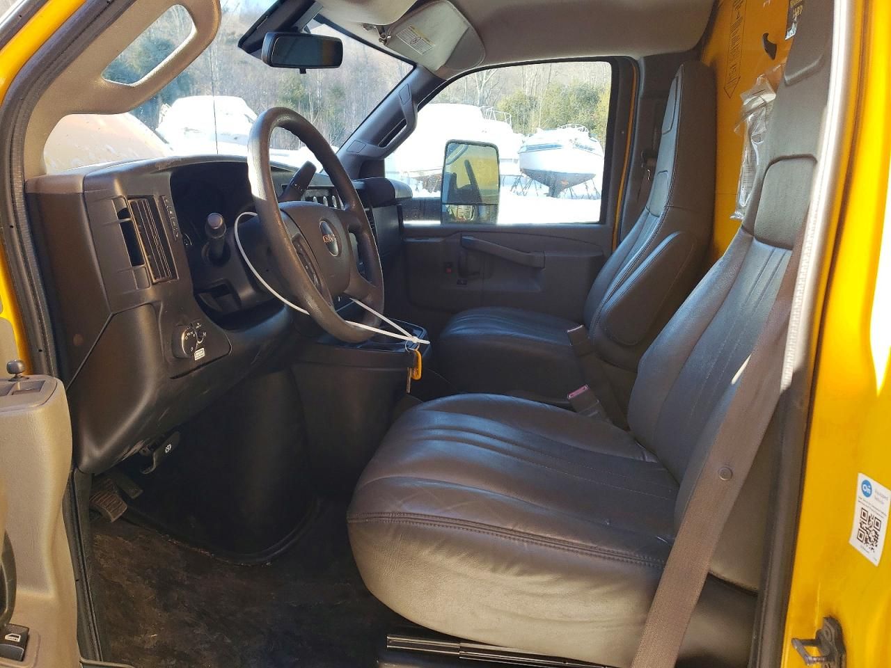 2021 GMC Savana Cut-box Truck