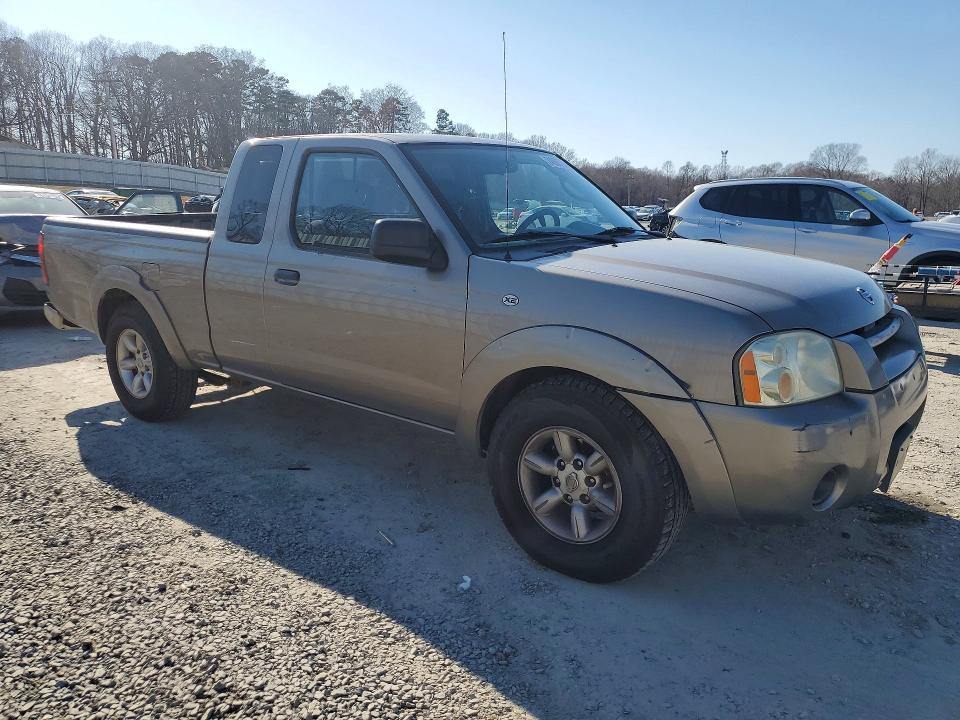 2004 Nissan Frontier King cab xe