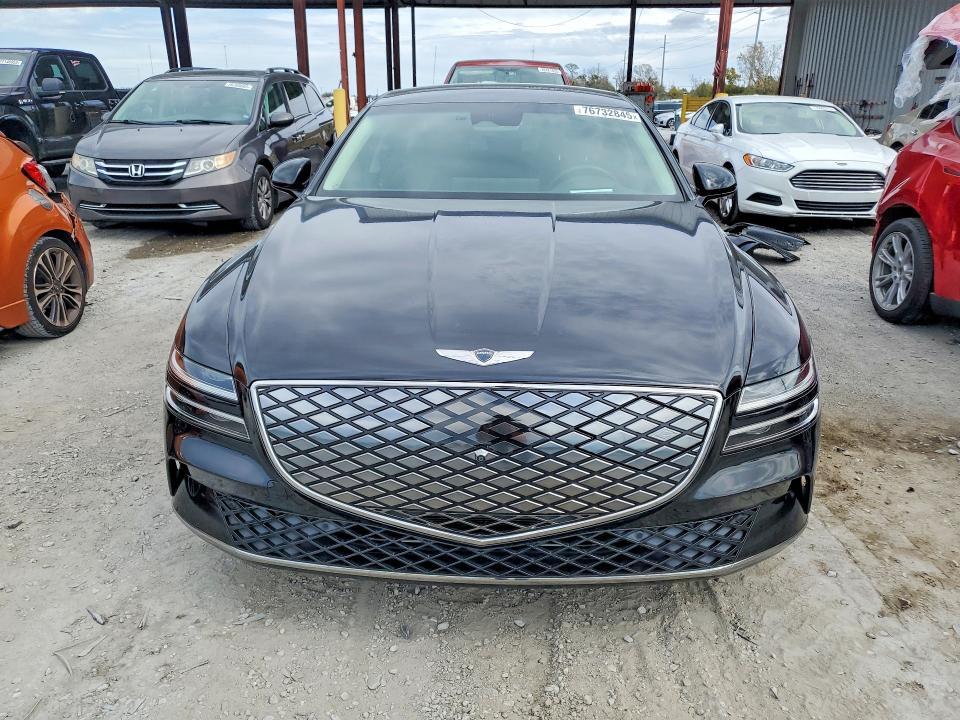 2023 Genesis G80