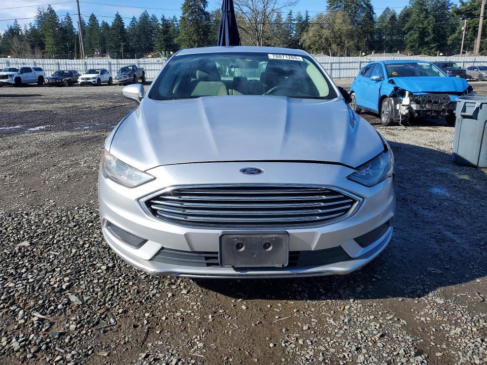 2017 Ford Fusion se Hybrid