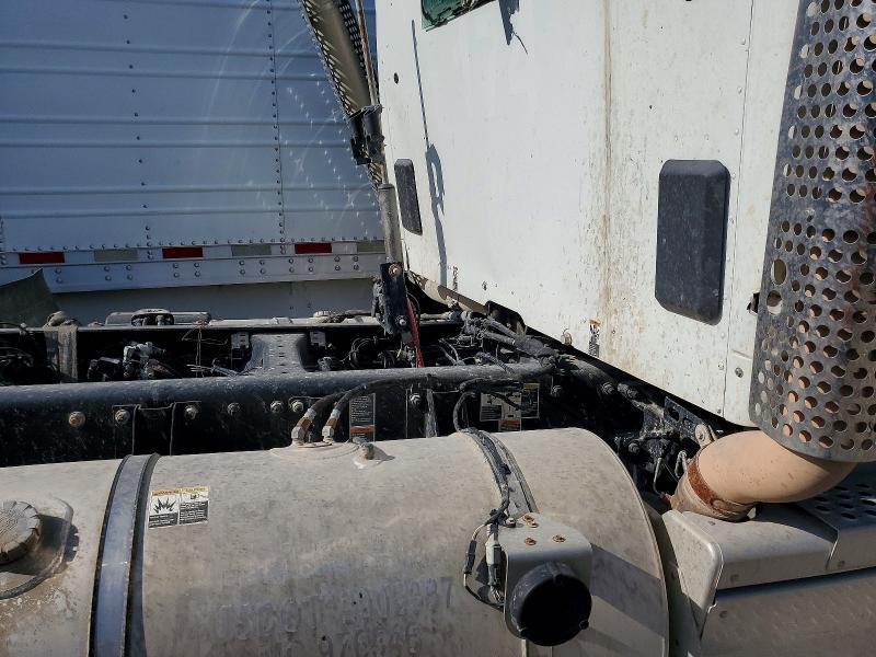2023 Kenworth T680 Semi Truck