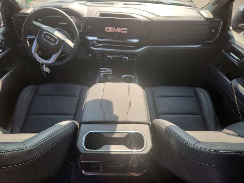2025 GMC Sierra K1500 SLT