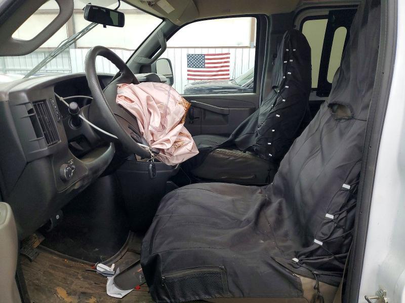 2025 Chev Express G2500