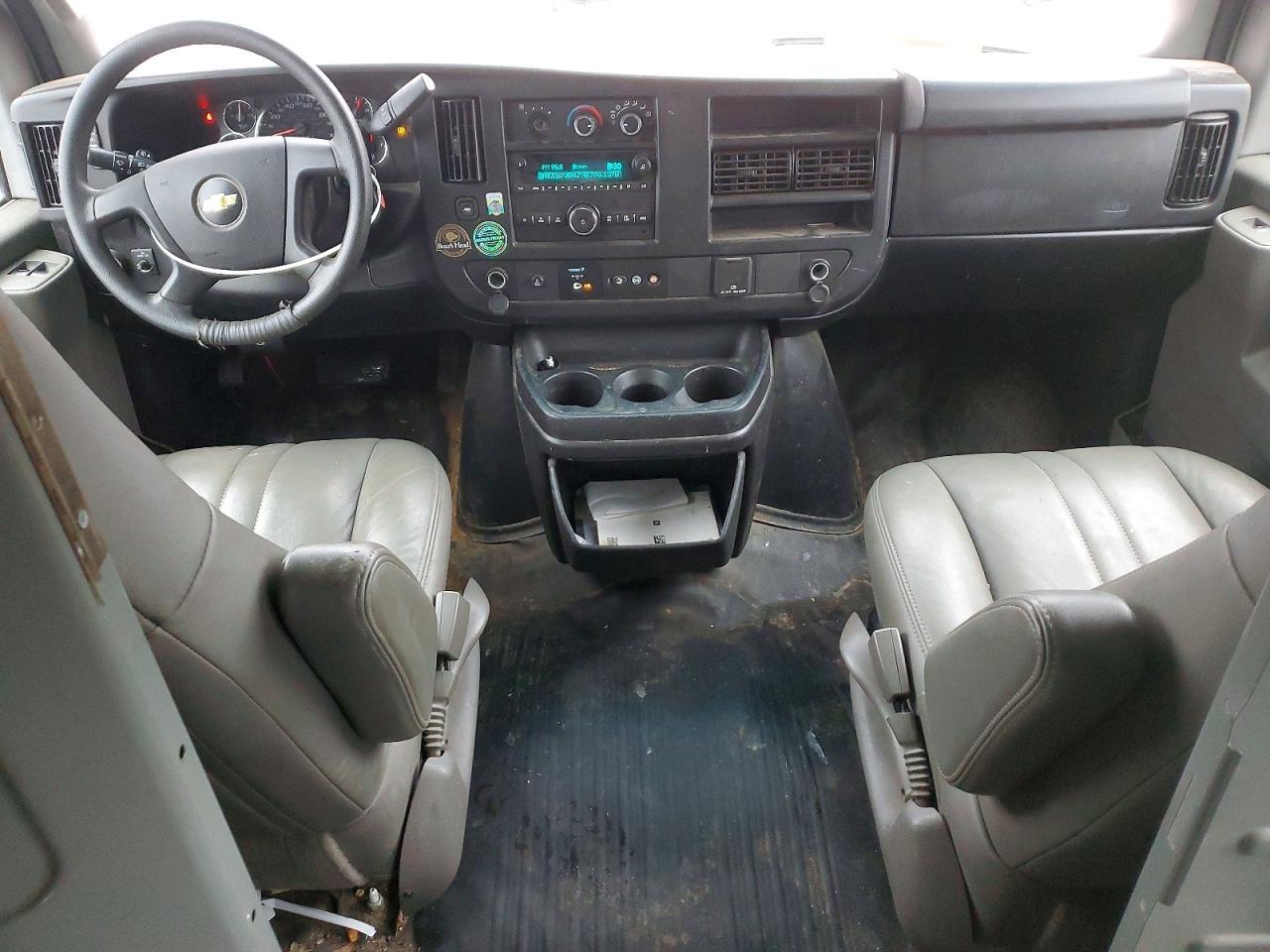 2019 Chevrolet Express G2500 Delivery Van