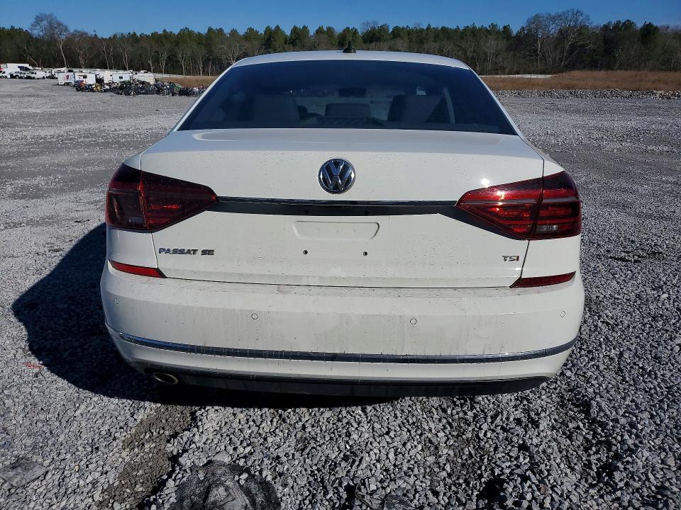 2018 Volkswagen Passat se