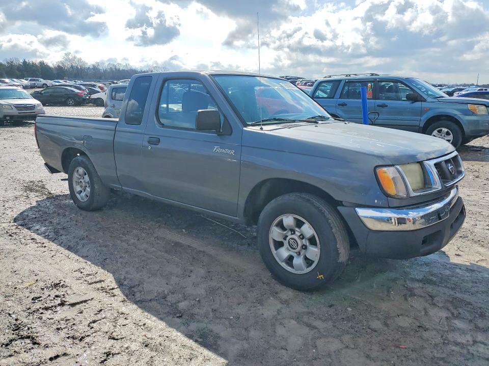 2000 Nissan Frontier XE