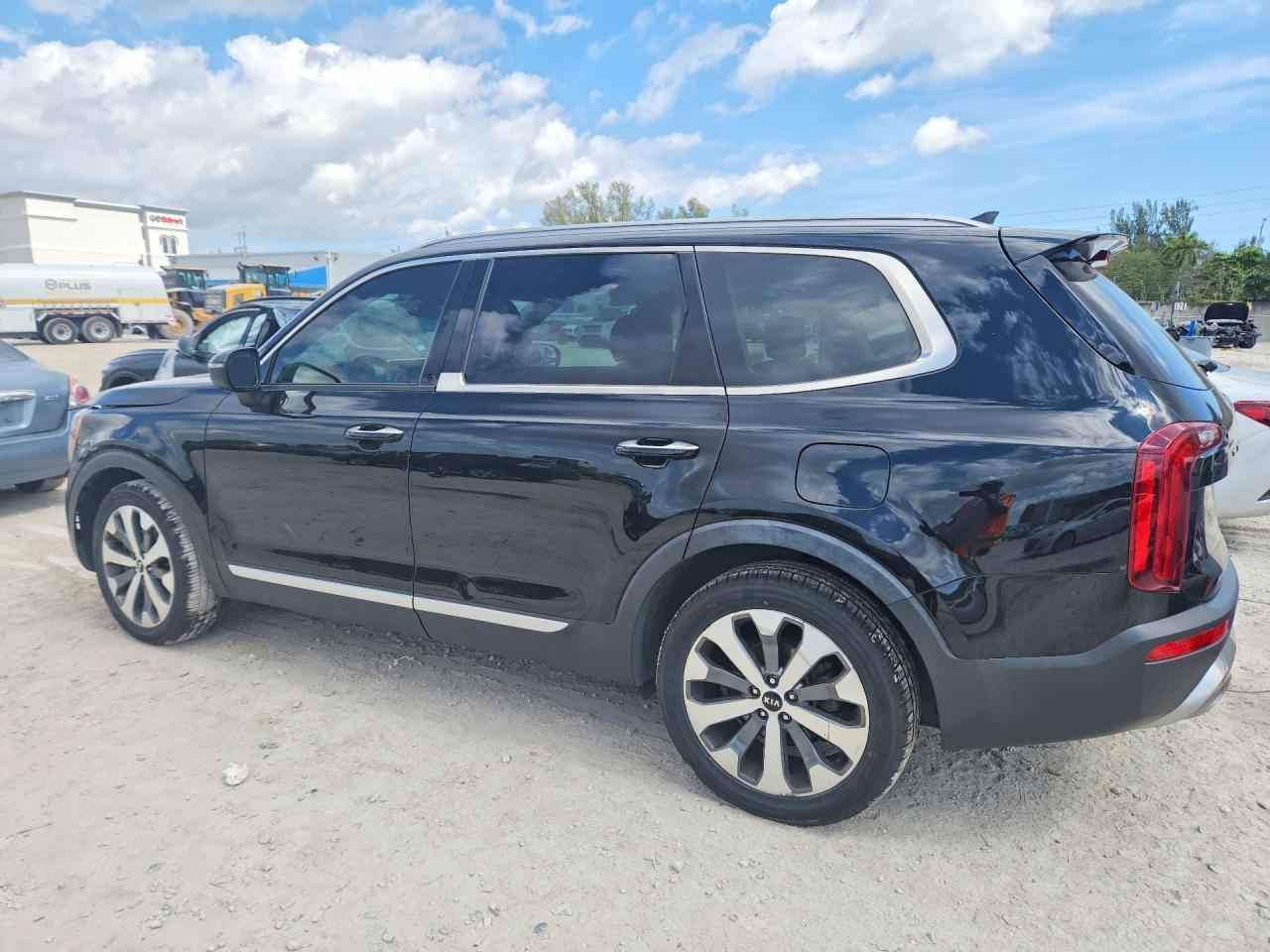 2020 KIA Telluride s