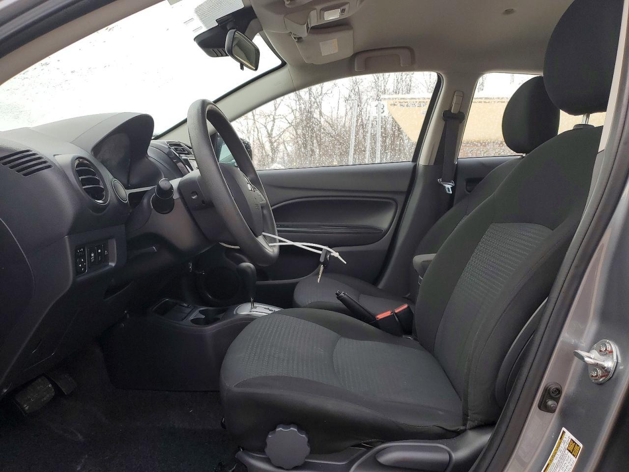 2023 Mitsubishi Mirage G4 es