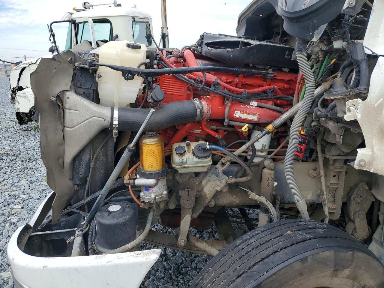 2013 Freightliner Cascadia Semi Truck