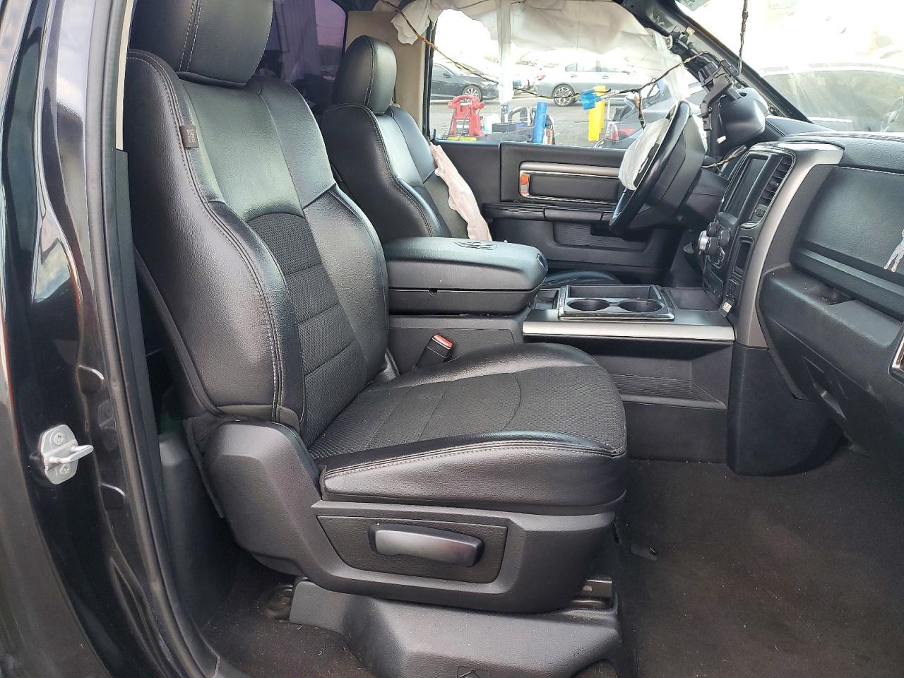 2015 Dodge RAM 1500 Sport