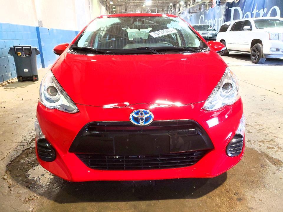 2016 Toyota Prius c Three