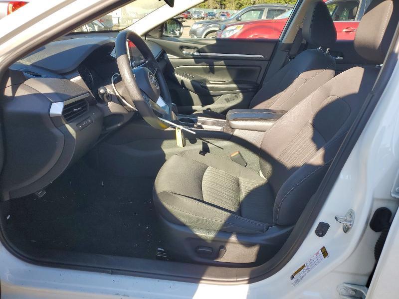 2022 Niss Altima 2.5 sv