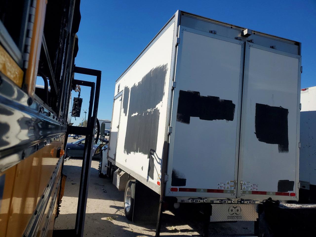 2019 Freightliner Business Class M2 100 box Truck