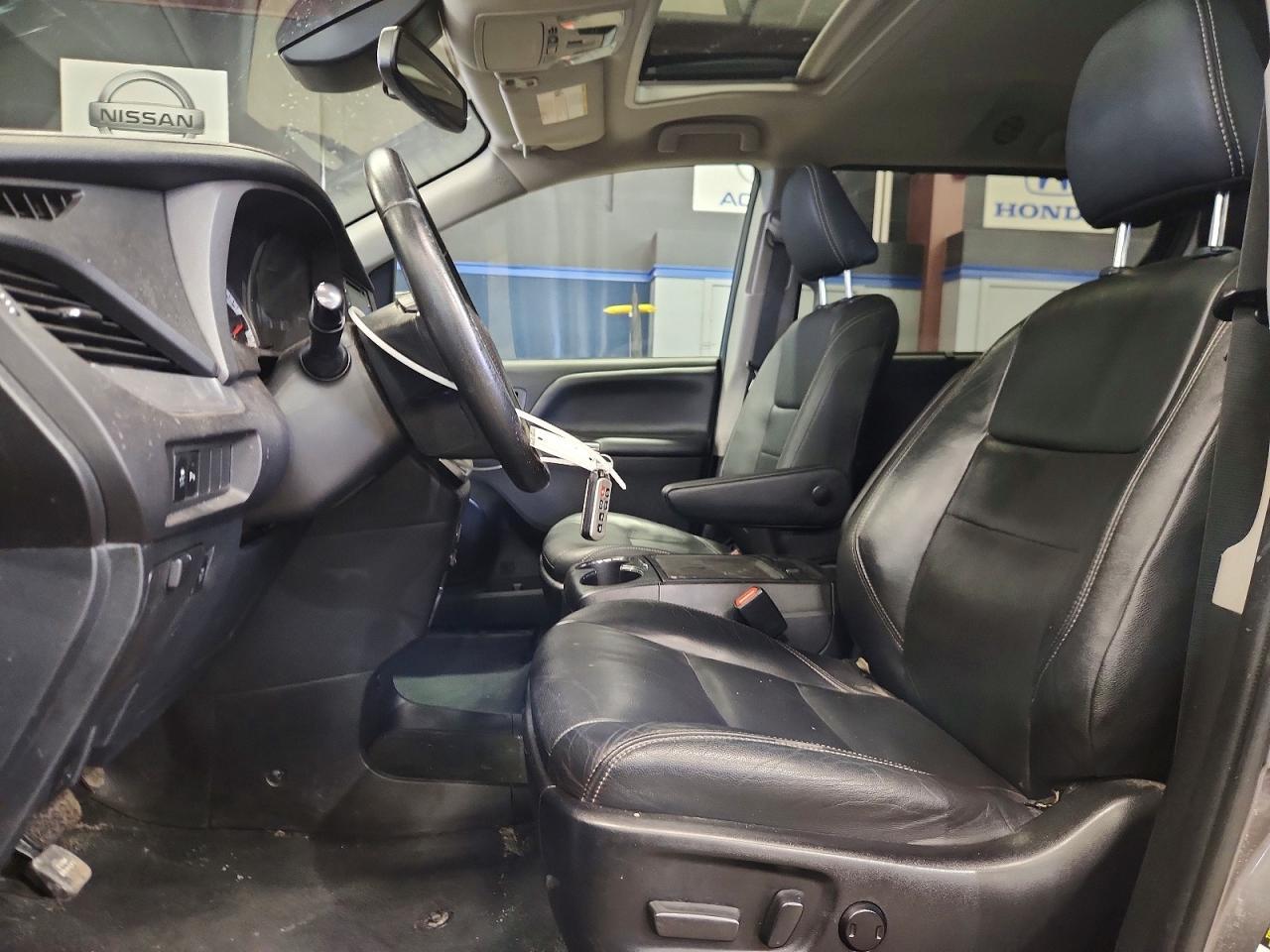 2020 Toyota Sienna se