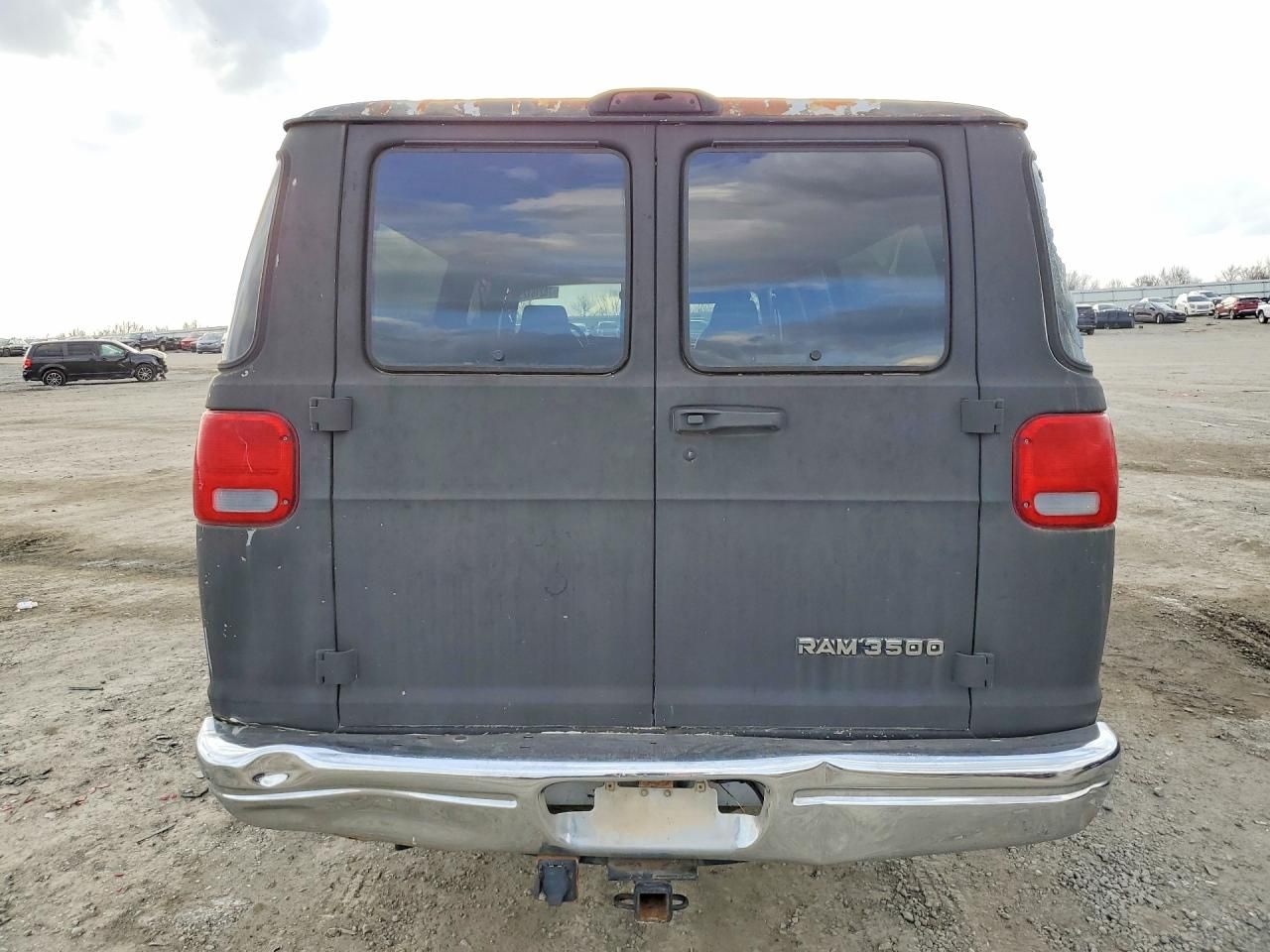 1999 Dodge Ram Wagon B3500