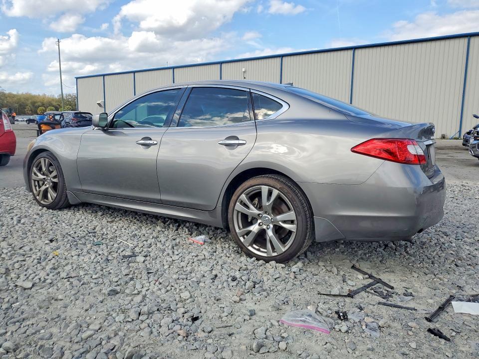 2012 Infiniti M37