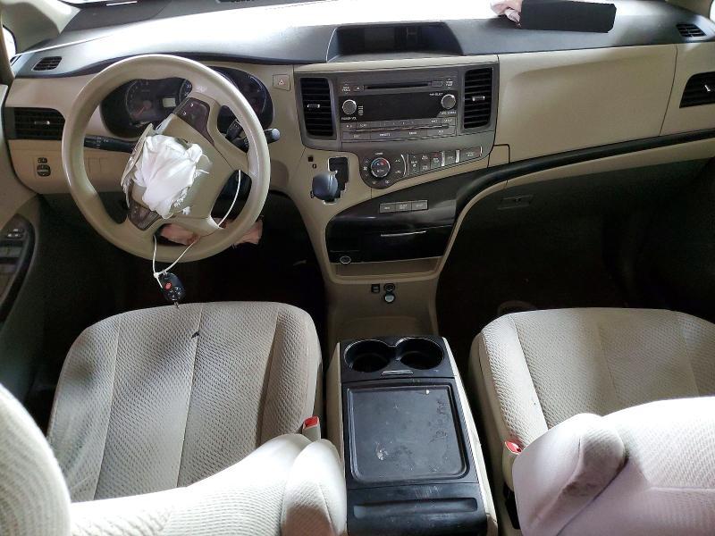 2014 Toyota Sienna le