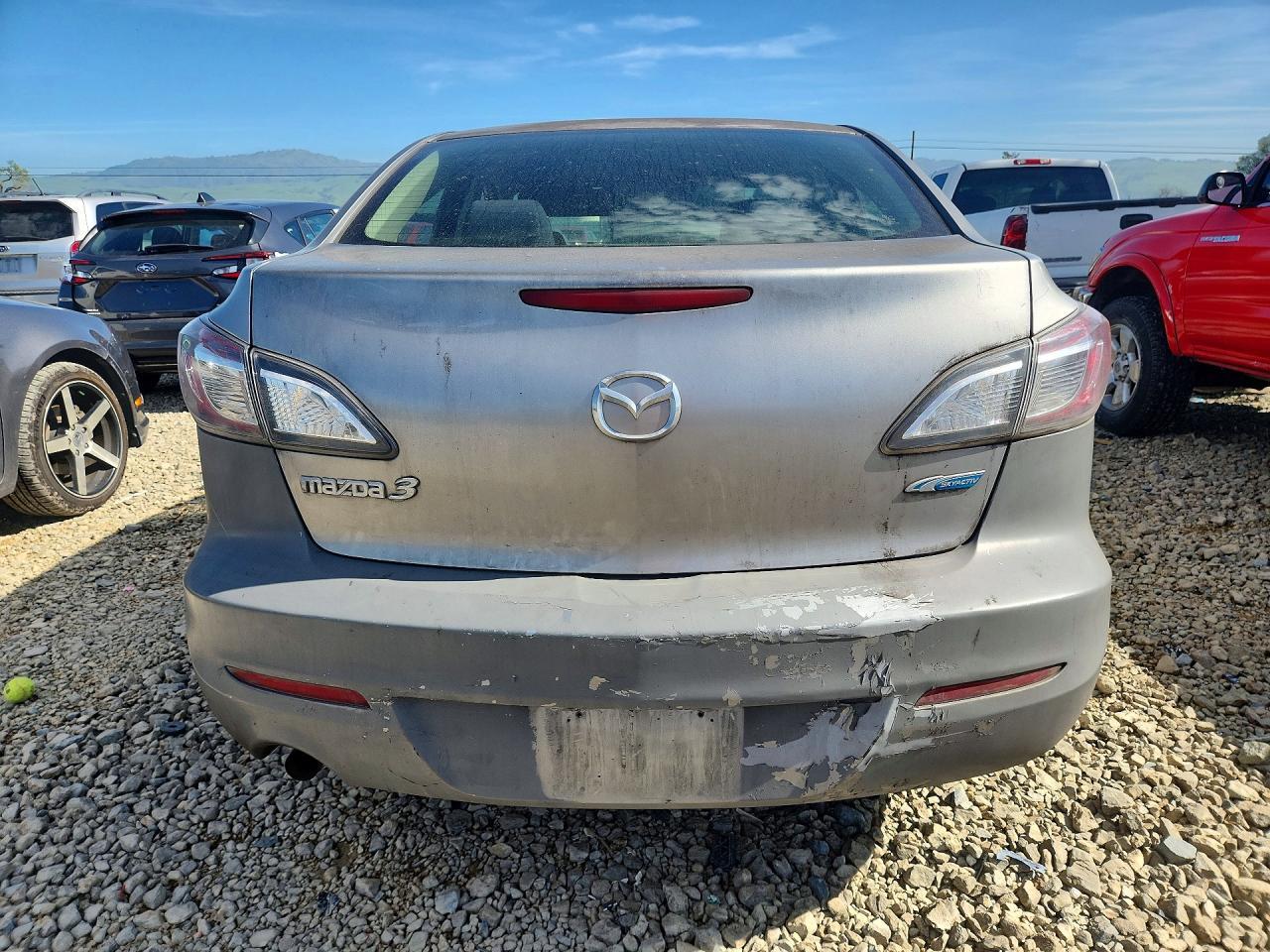 2013 Mazda 3 I