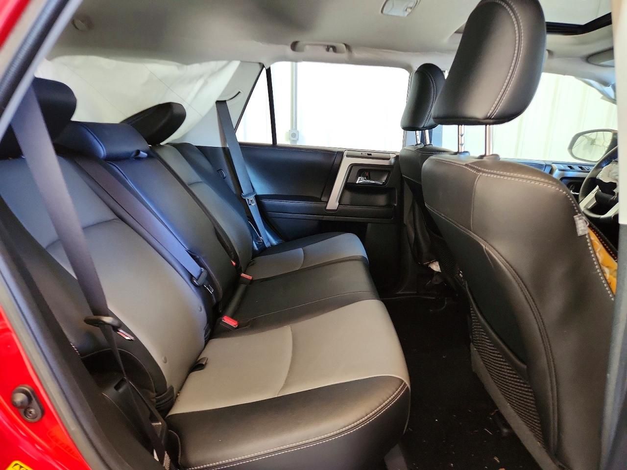 2023 Toyota 4runner se