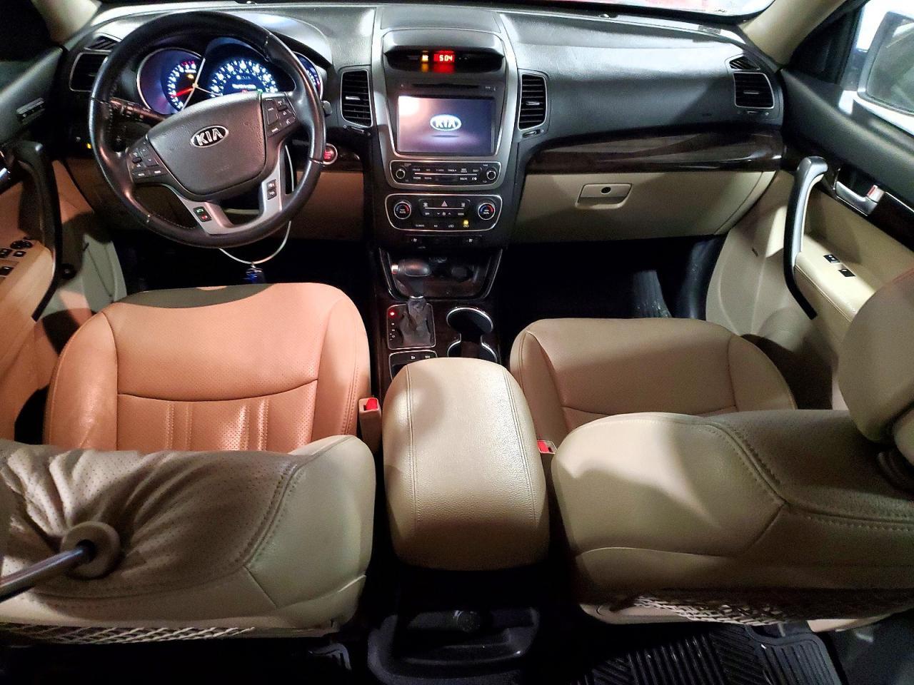 2014 KIA Sorento lx
