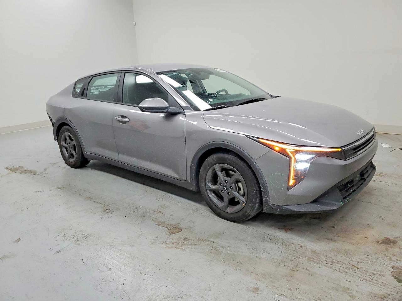 2025 KIA K4 lx