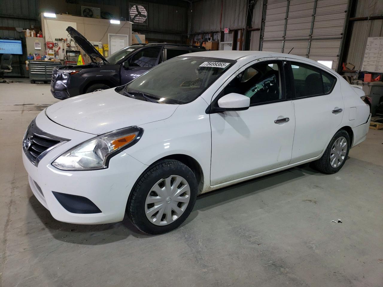 2019 Nissan Versa sv