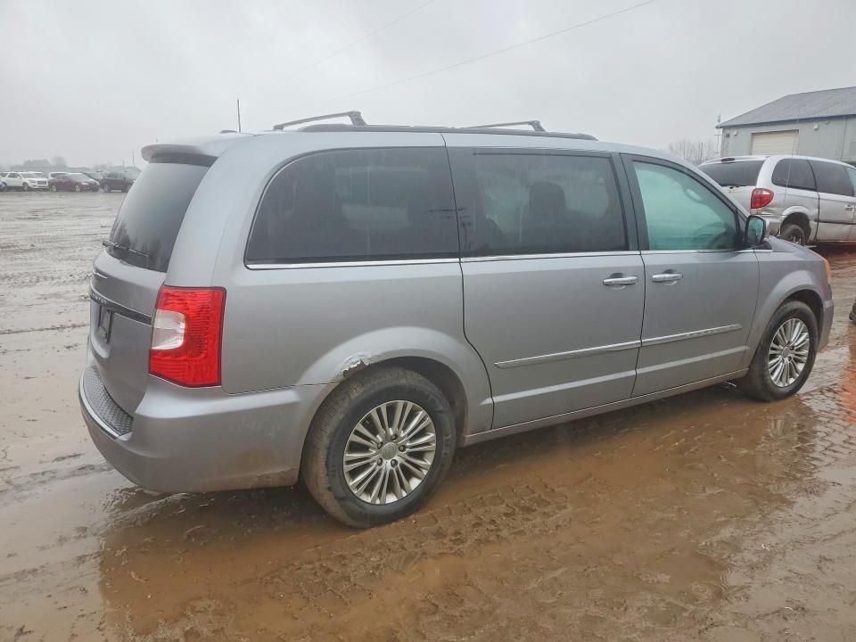 2013 Chrysler Town & Country Touring l