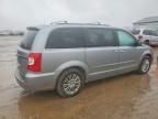 2013 Chrysler Town & Country Touring l